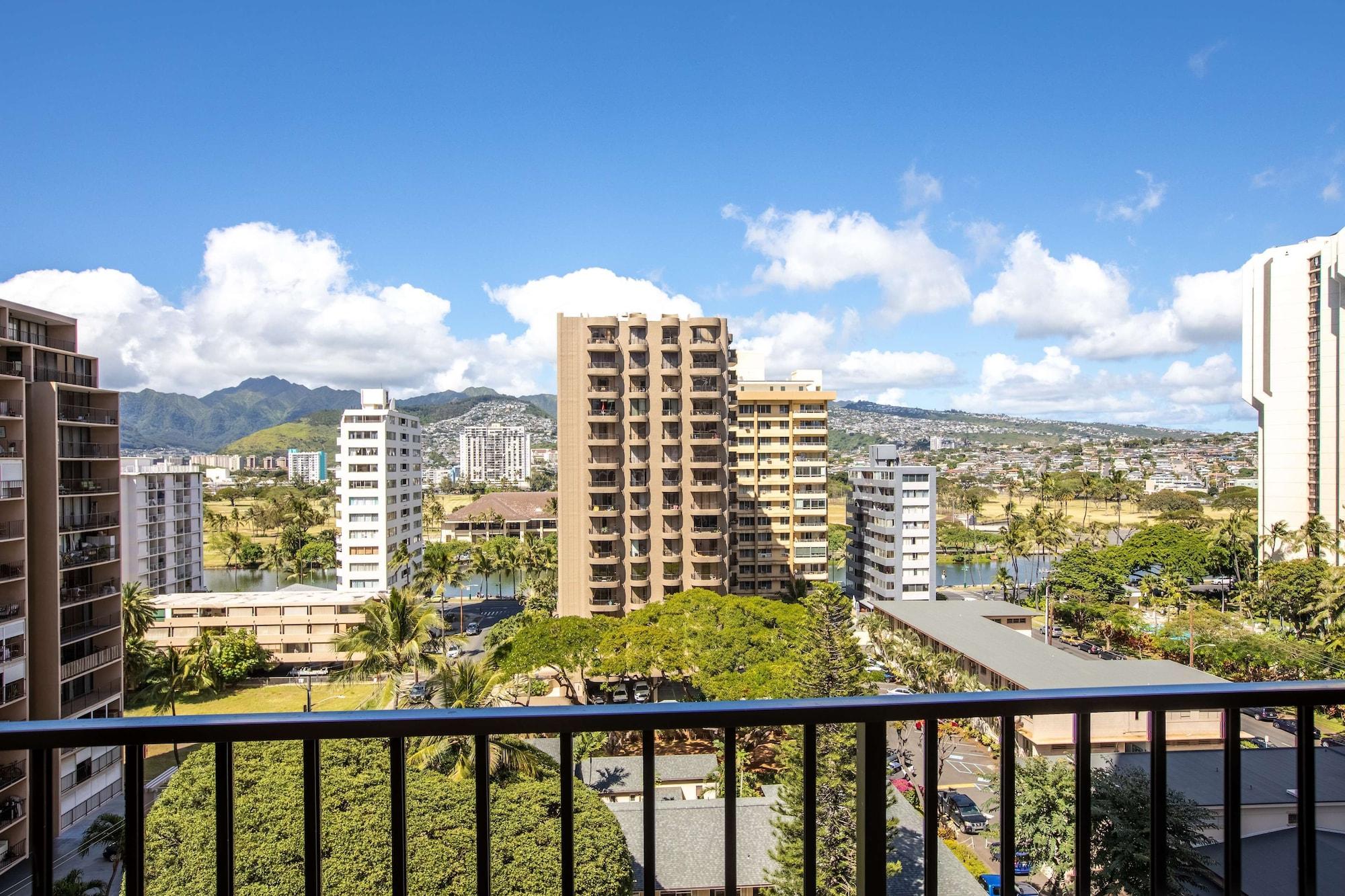Aston At The Waikiki Banyan Aparthotel Honolulu Exteriör bild